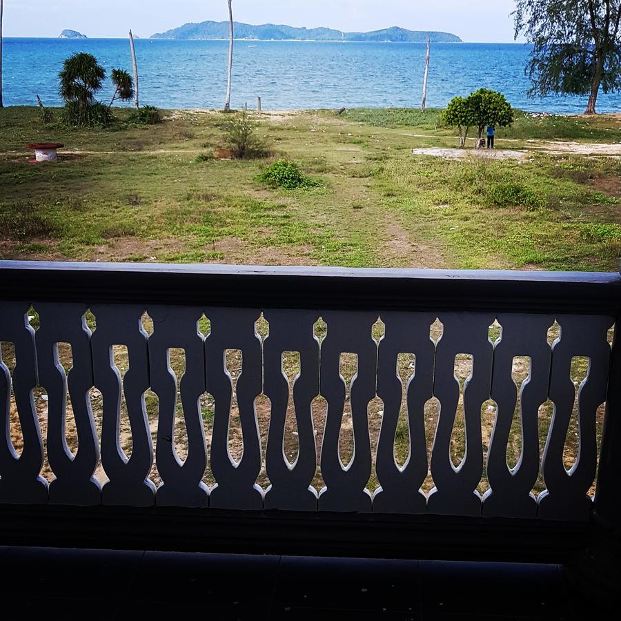 Andalus Beach Residence Marang Exterior photo